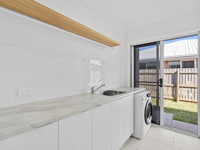 25 Sea Salt Drive, Lammermoor