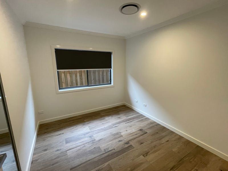 12 Meale Avenue, Gledswood Hills