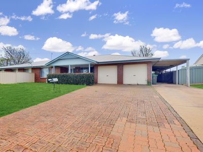 8 Doncaster Avenue, Dubbo