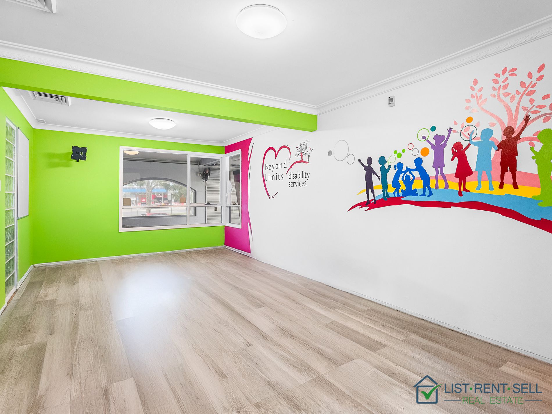 8 Atlanta Place, Casula