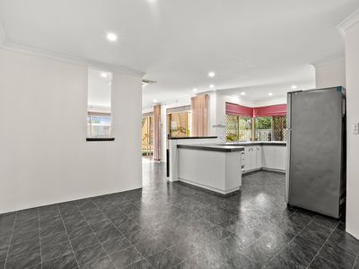 18 HAZLETT PLACE, Waikiki