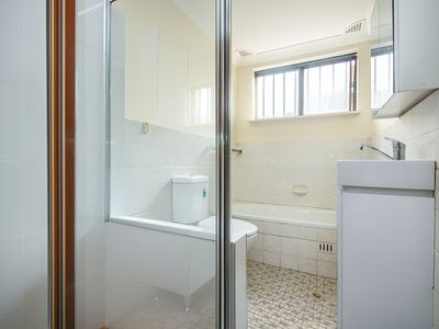 1 / 2 Boorea Avenue, Lakemba