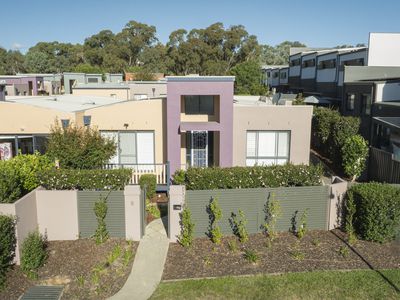 8 / 113 Mortimer Lewis Drive, Greenway