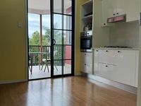 81 / 38  Archibald Street, West End