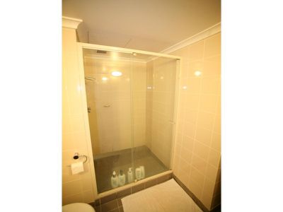 801 / 1 Hosking Place, Sydney