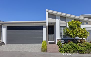 196 / 96 Village Way, Little Mountain