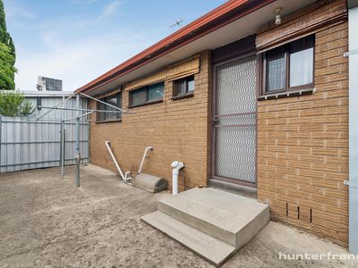 2/93 Millers Road, Altona North