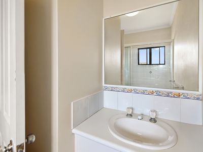 9 / 367-371 MCLEOD STREET, Cairns North