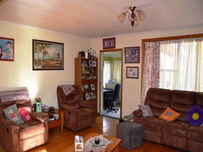 107 Lakeside Avenue , Mount Beauty