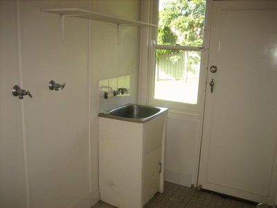 23 Wybalena Avenue, Koonawarra