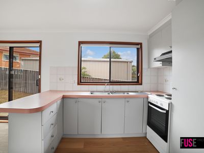 1 / 34 Bungendore Road, Queanbeyan East