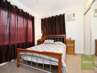 12 Kwila Crescent, Douglas