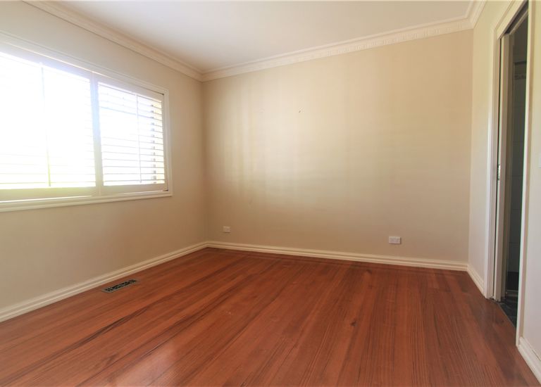 2 / 6 Macrina Street, Oakleigh East