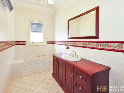 14 Bowden Street, Horsham