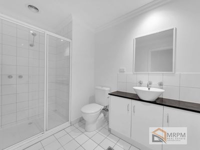 4 / 213 Buckley Street, Essendon