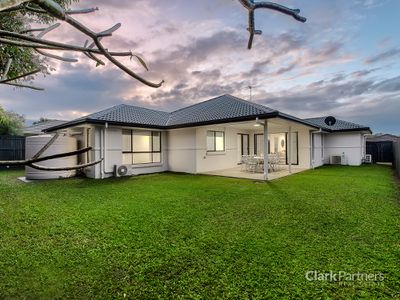 6 Jean Close, Joyner