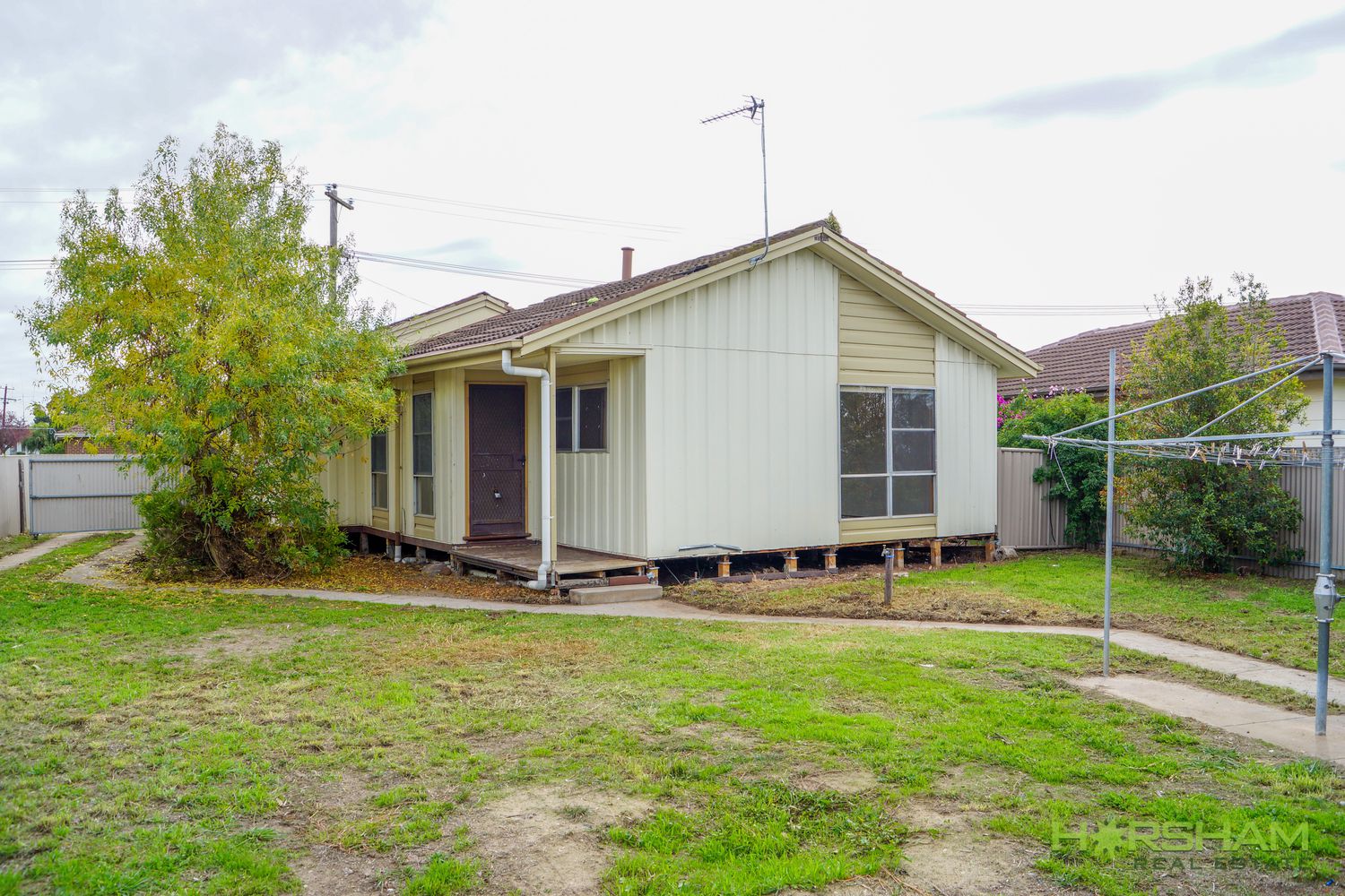 8 Shirley Street, Horsham