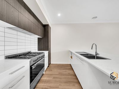 10 Petunia Crescent, Armstrong Creek