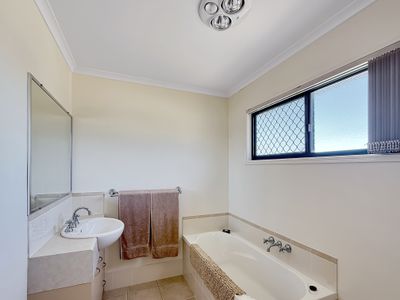 108 / 34-56 Elizabeth Street, Urangan