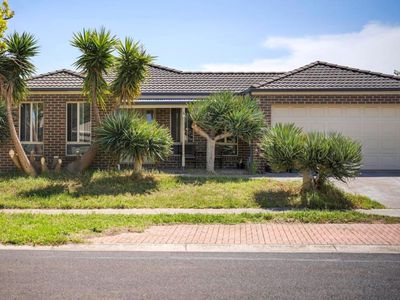 4 Dawson Crescent, Manor Lakes