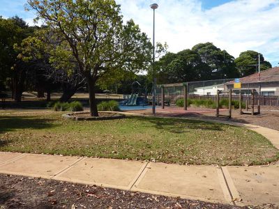 15 Wolli Creek Rd, Banksia