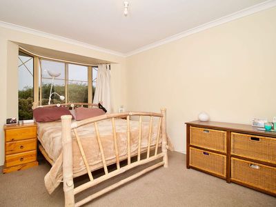 16 Salter Place , Parmelia
