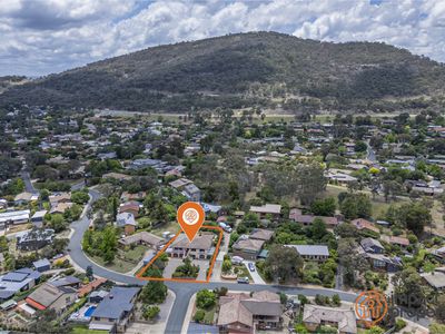 35 Hutchison Crescent, Kambah