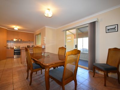3 PEACH DRIVE, Beechworth