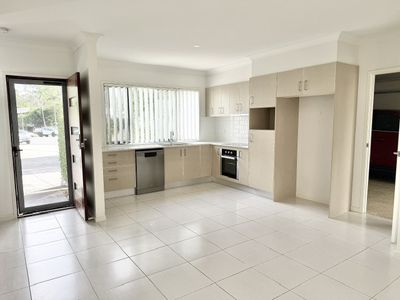 17 / 20 Careel Close, Helensvale