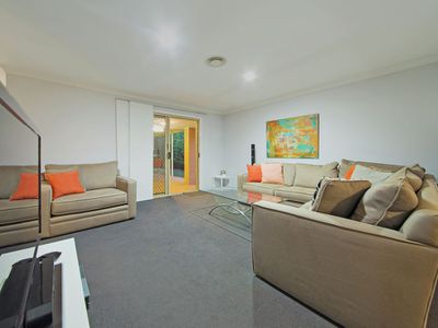 39 Matthews Way, Wakerley
