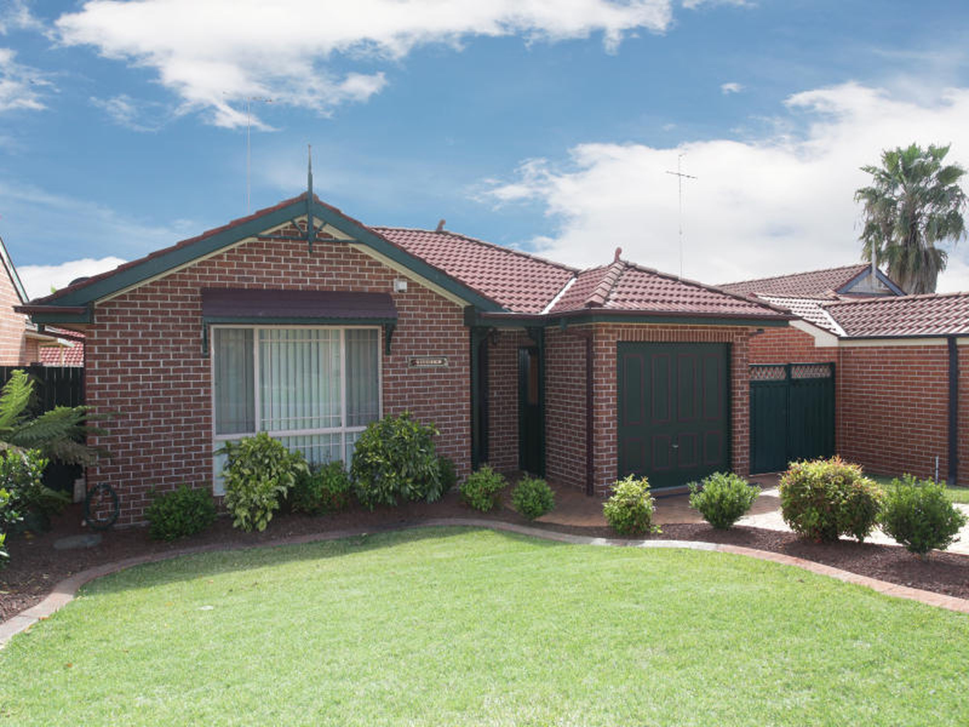 18 Kumbara Close, GLENMORE PARK
