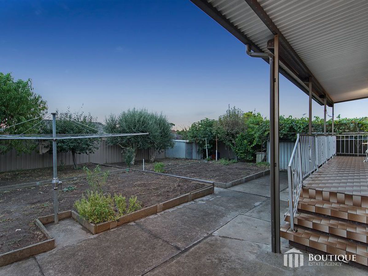 20 Outlook Drive, Dandenong North