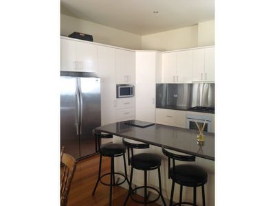 3 Lascelles Avenue, Manifold Heights