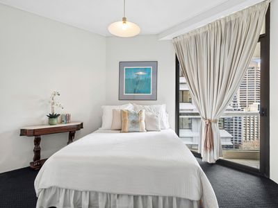 1602 / 187 Liverpool Street, Sydney