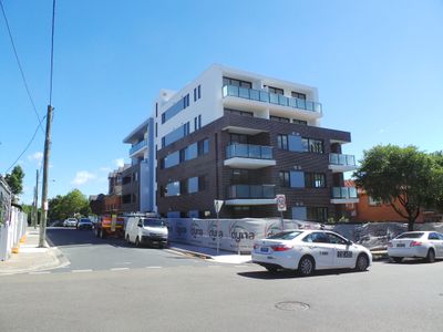 302 / 10  Gladstone Street, Burwood