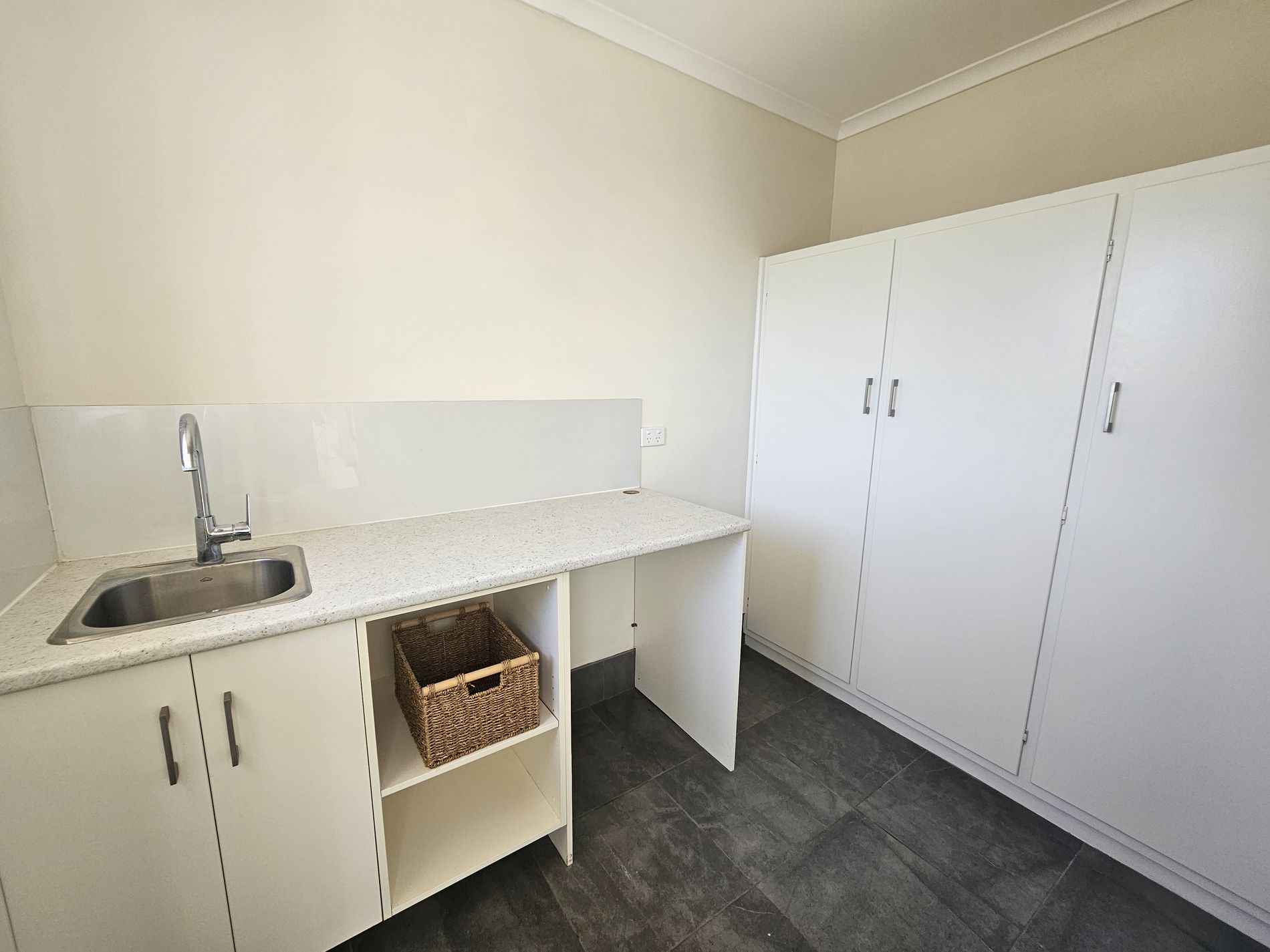 3 / 16 Tenth Street, Millicent