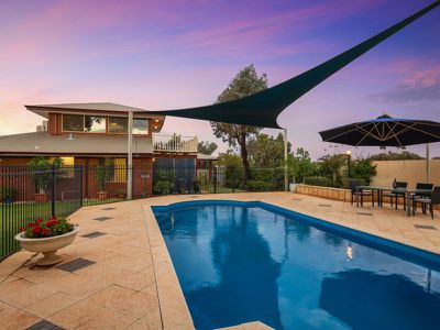 27 Tindals Crescent, Hannans