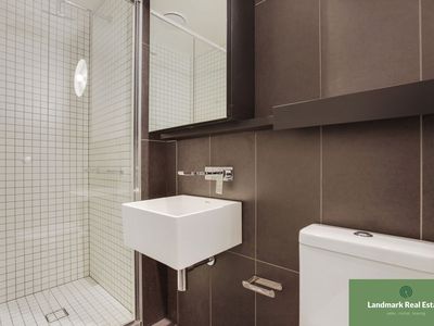 2401 / 81 A'Beckett Street, Melbourne