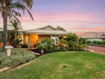 4 Chapman Drive, Somerville