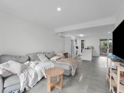 33 / 27 Tequesta Drive, Beaudesert