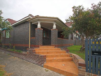214A West Botany Street, Banksia
