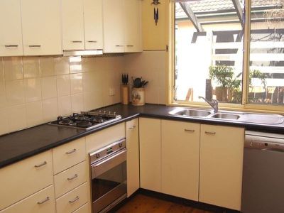 9 Trevor Avenue, Lake Heights