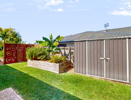 Peace and Tranquility In Noosa Parklans image 19