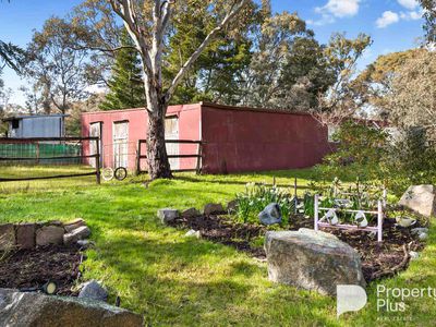 27 Mennens Lane, Harcourt North