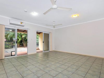 2 / 118 Woodlake Boulevard, Durack