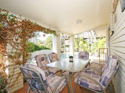 37 Karoonda Rd, Booragoon