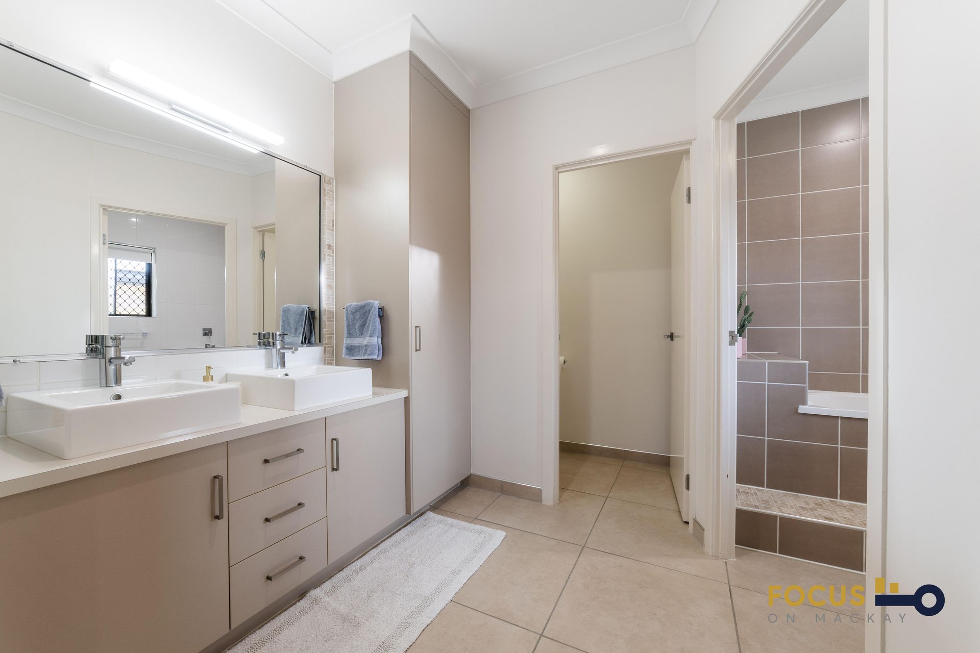 6 Pavillion Court, Glenella