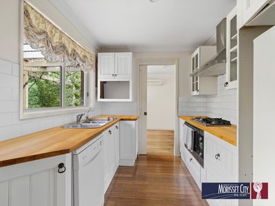 14 Hayward Place, Cooranbong
