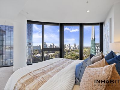 1709 / 11 Barrack Square, Perth