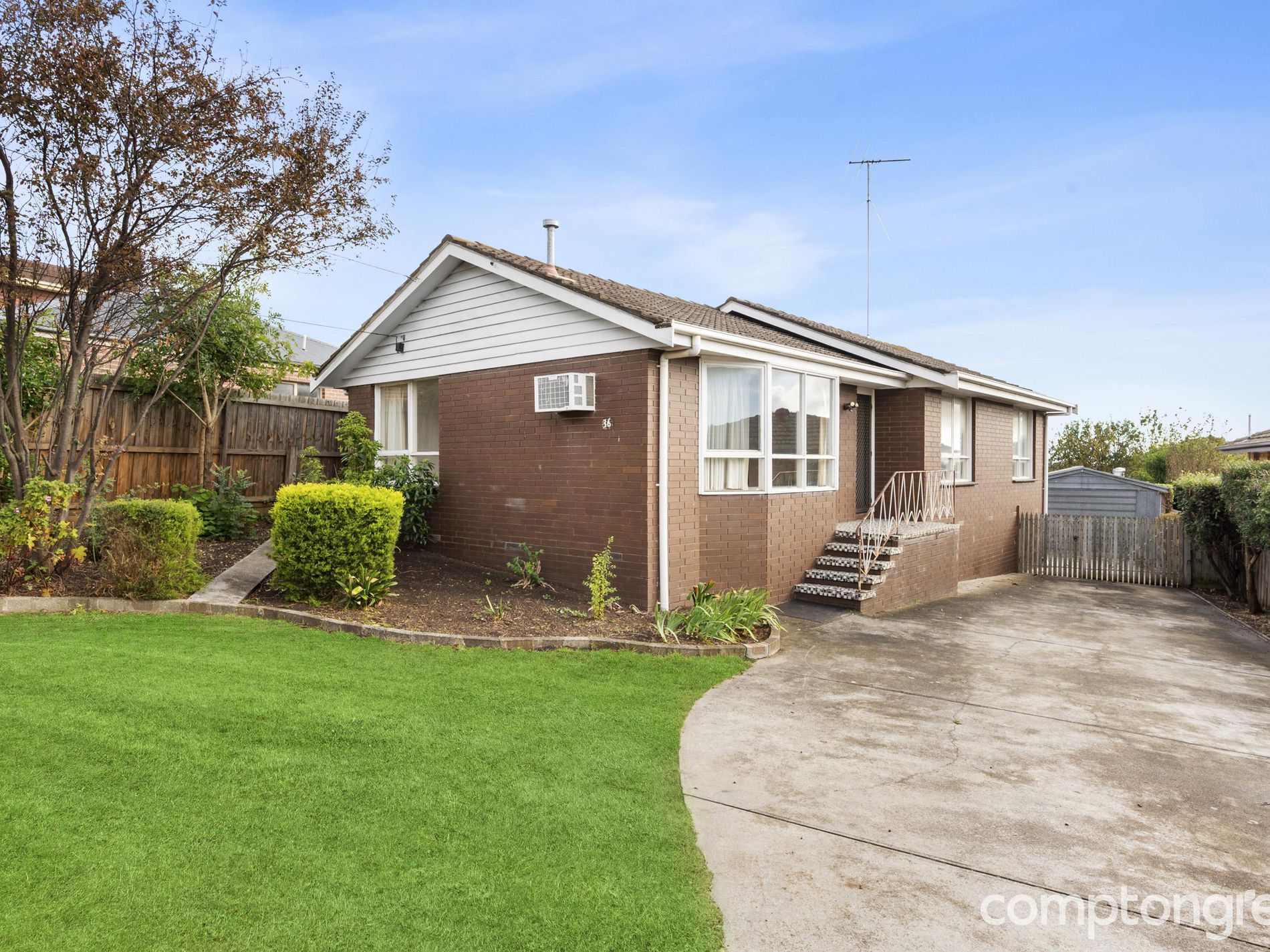 36 Braund Av, Bell Post Hill